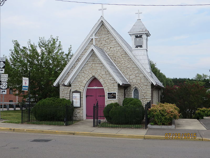 Trinity_Episcopal_Church_Mt._Airy