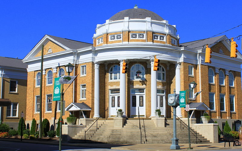 First_United_Methodist_Church,_201_E._Main_St.,_Lincolnton,_NC